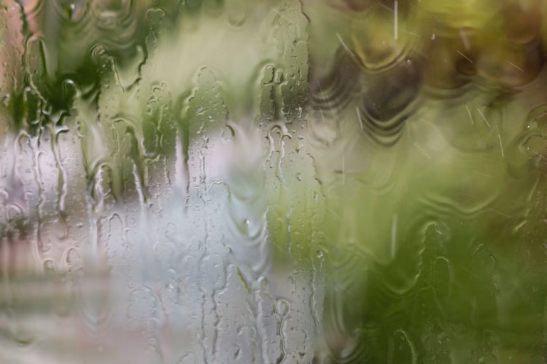 Onze distritos sob aviso amarelo na terça-feira devido à chuva