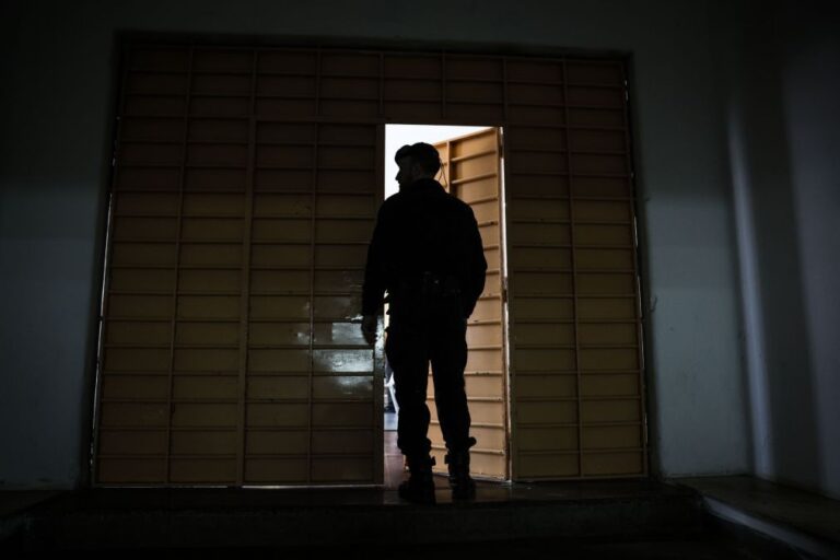 Concurso para 200 guardas prisionais abriu hoje com idade mínima de candidatura de 18 anos