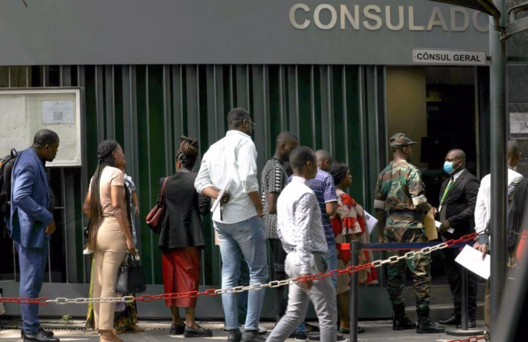 Consulado português em Luanda muda procedimento para vistos de trabalho a partir de 01 de junho