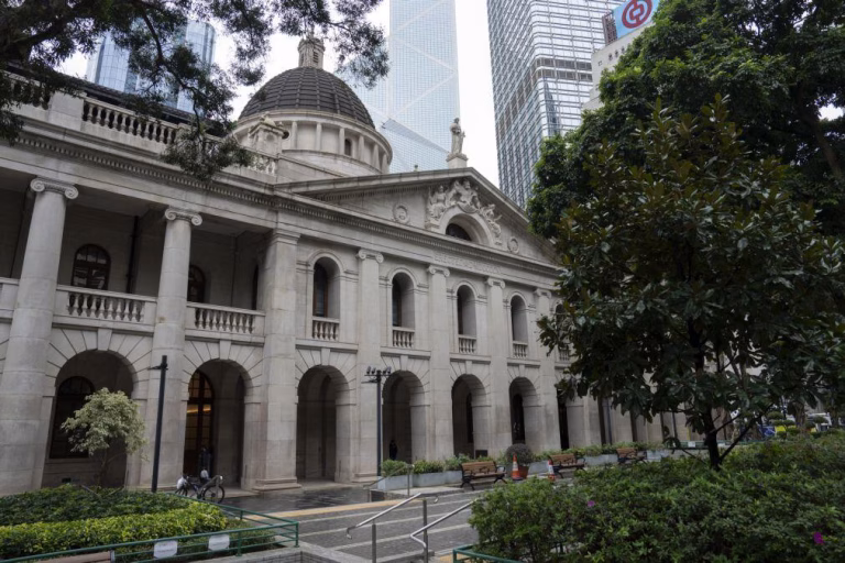 Defesa pede absolvição de organizadora das vigílias de Tiananmen em Hong Kong