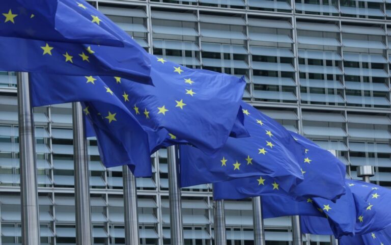Bruxelas alerta que Portugal está a ficar para trás na adoção de tecnologias avançadas