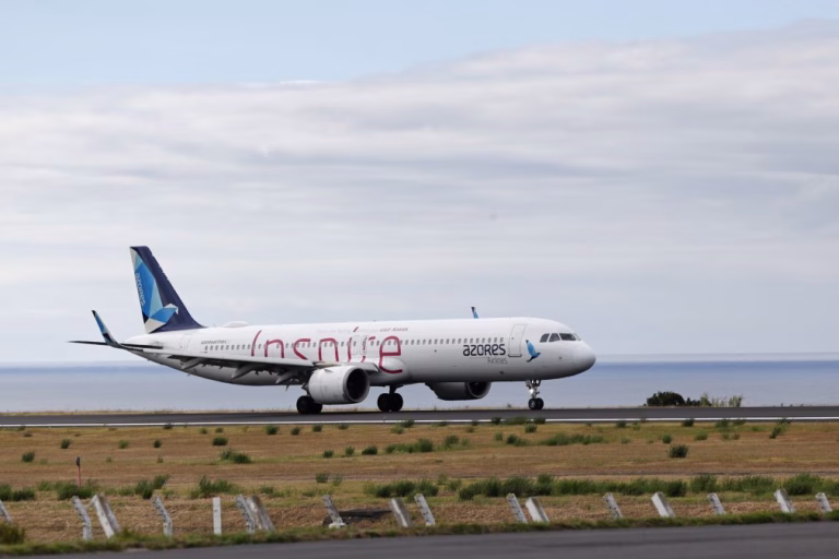 Caderno de encargos propõe venda de pelo menos 75% da Azores Airlines