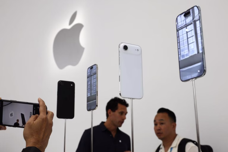 Apple apresenta lucros recorde graças às vendas do iPhone