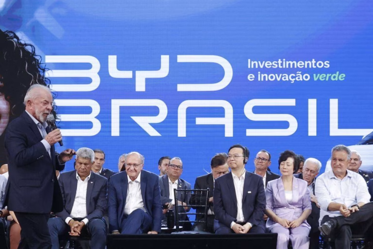 Brasil põe fim a isenção fiscal para fabricantes chineses de veículos elétricos