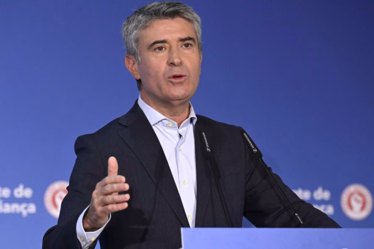 Comissão Nacional do PS reúne-se hoje para definir calendário das diretas e do congresso