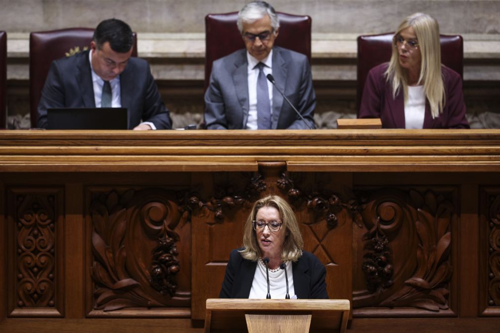 AR discute alterações à lei laboral com CGTP a manifestar-se e UGT nas galerias