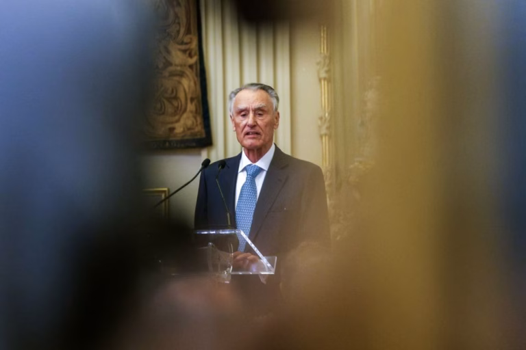 Cavaco Silva vota em António José Seguro
