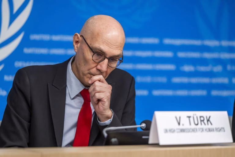 Volker Türk classifica como cruéis ataques russos a infraestruturas energéticas na Ucrânia