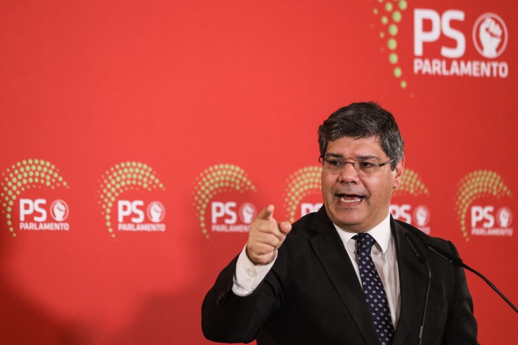 PS diz que requerimento do PSD e Chega sobre revisão constitucional viola a Constituição