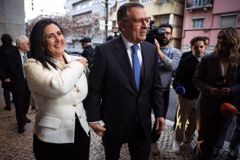 Seguro promete regresso das presidências abertas e 