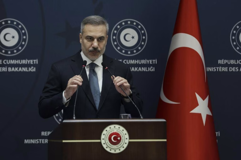 Turquia condena 