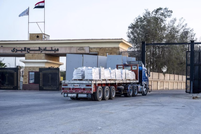 Fronteira de Rafah entre Gaza e Egito reaberta condicionalmente
