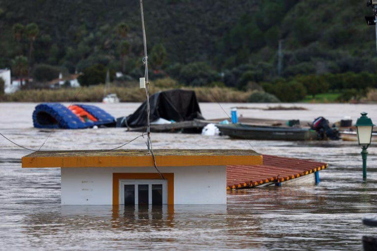 Várias áreas continuam inundadas em Alcoutim junto ao rio Guadiana