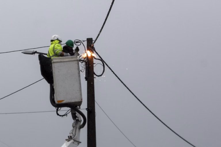 Total de 35 mil clientes da E-Redes sem energia ao início da manhã