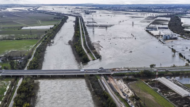 Mau tempo: A1 em Coimbra pode reabrir 