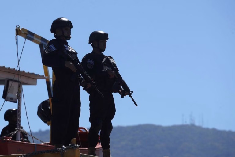 EUA atacam nova embarcação no mar das Caraíbas e causam três mortos