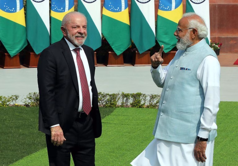 Lula pede a Trump que trate todos os países de forma igual após novas tarifas