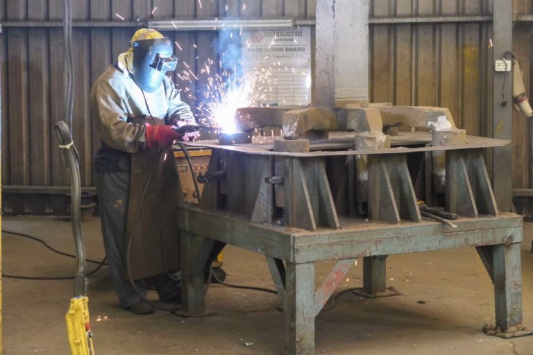 Exportação de alumínio por Moçambique dispara antes do fecho da Mozal