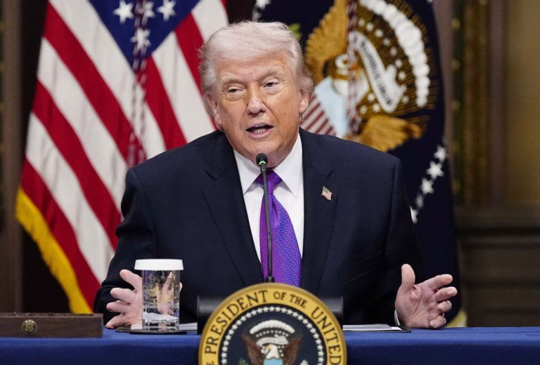 Trump diz que Estados Unidos estão em 