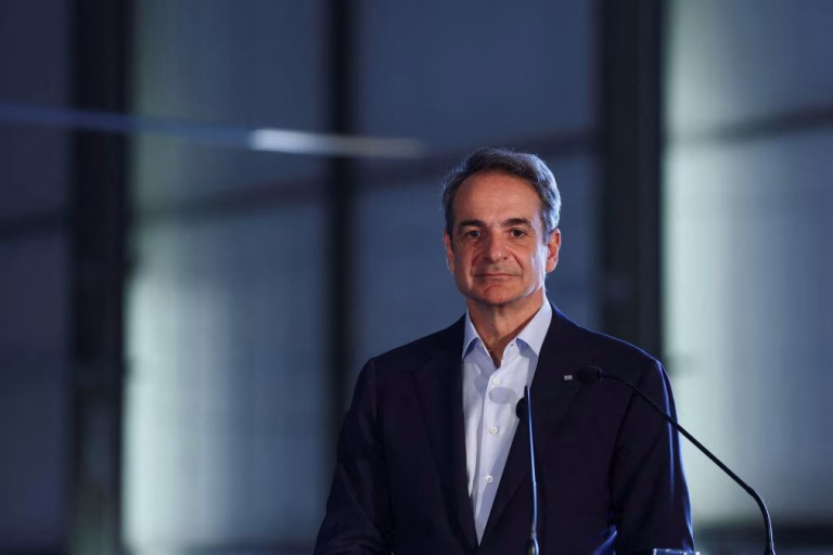 Grécia vai proibir redes sociais aos menores de 15 anos