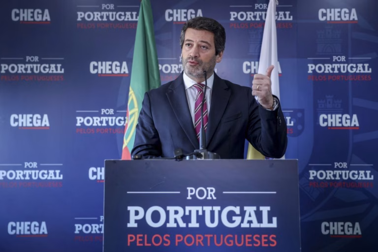 Ventura anuncia que PSD e Chega estão 