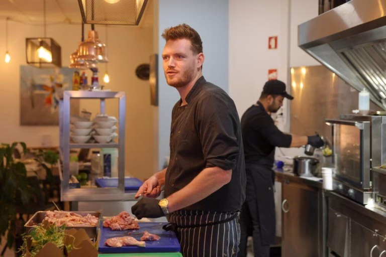 Estilo de vida, clima e produtos de qualidade atraem 'chefs' estrangeiros a Faro
