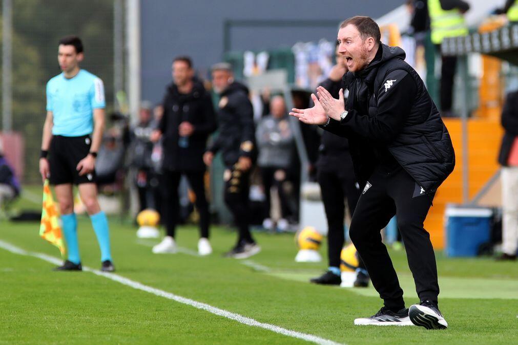 Treinador Ian Cathro troca Estoril Praia pelo Saint-Étienne