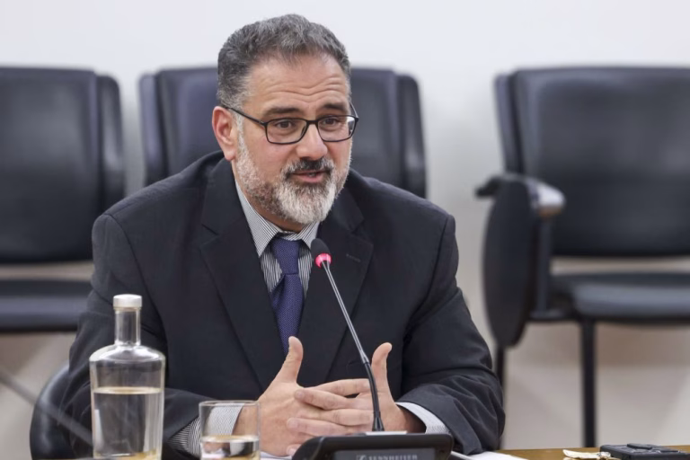 Médico diz que recusou liderar INEM por falta de garantias sobre helicópteros de emergência