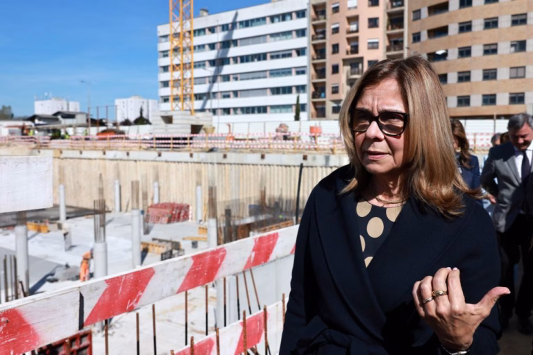 Ministra da Saúde admite revisões à legislação e novas portarias para acelerar cirurgias