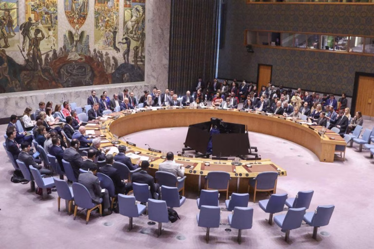 Rússia e China bloqueiam resolução da ONU a exigir reabertura do Estreito de Ormuz