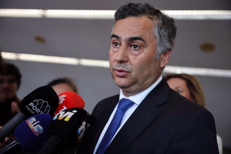 Descentralização da Educação está a correr bem, mas pode melhorar - ministro