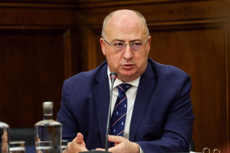 Ministro admite que apoio de 20 milhões aos agricultores é insuficiente e pede resposta europeia