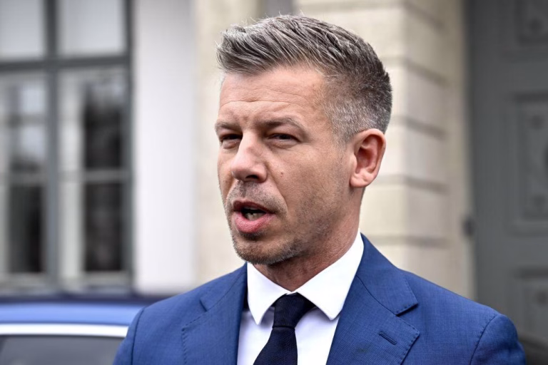 Magyar quer suspender na Hungria 