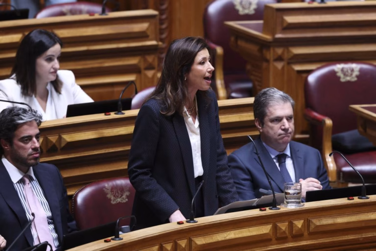 IL acusa Montenegro de 