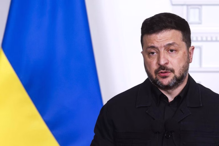 Zelensky acusa Rússia de 