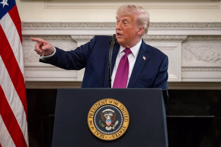 Bloqueio naval contra Irão necessário para chegar a acordo - Trump