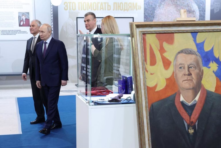Rússia aprova lei para confiscar bens de opositores exilados