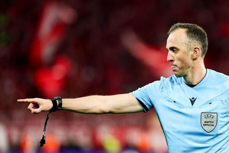Mundial2026: João Pinheiro estreia-se a arbitrar jogo entre Suíça e Bósnia-Herzegovina