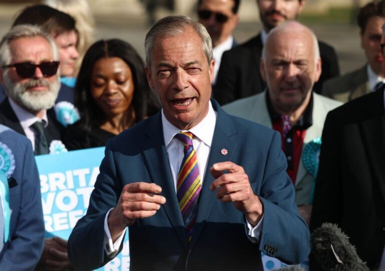 Nigel Farage quer eleições legislativas após demissão de Starmer