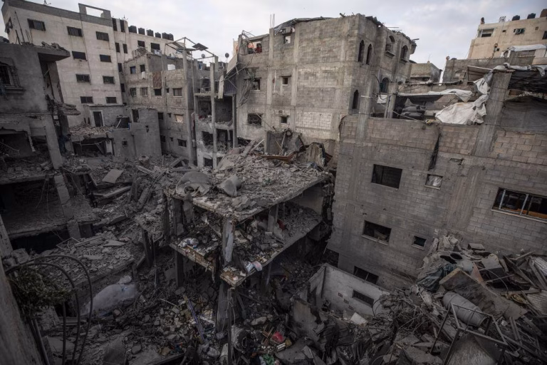 Ataques israelitas causam morte de família em Gaza