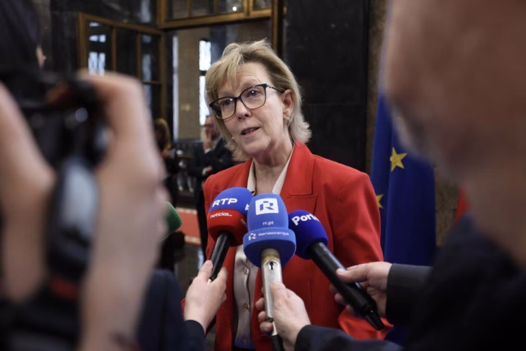 Maria Luís Albuquerque defende UE a pensar mais na união do que na diversidade entre estados-membros