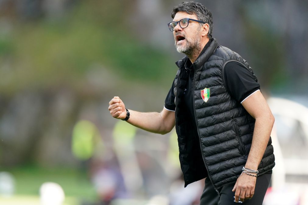 Treinador italiano Cristiano Bacci deixa Estrela da Amadora