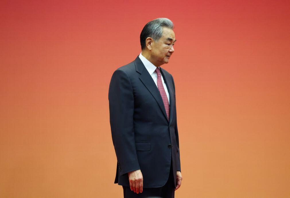 Irão: China avisa que próxima fase das negociações com EUA “será mais complicada”