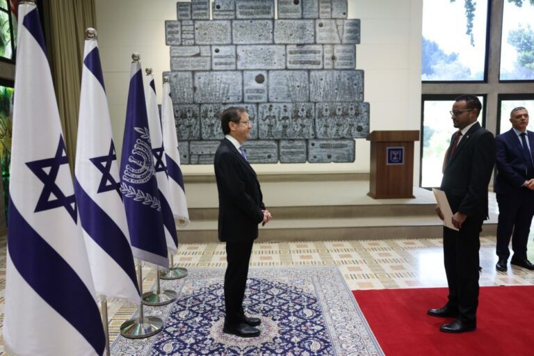 Presidente israelita defende Trump e rejeita críticas israelitas ao acordo