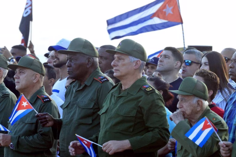 EUA impõem sanções a Presidente cubano e membros da família Castro