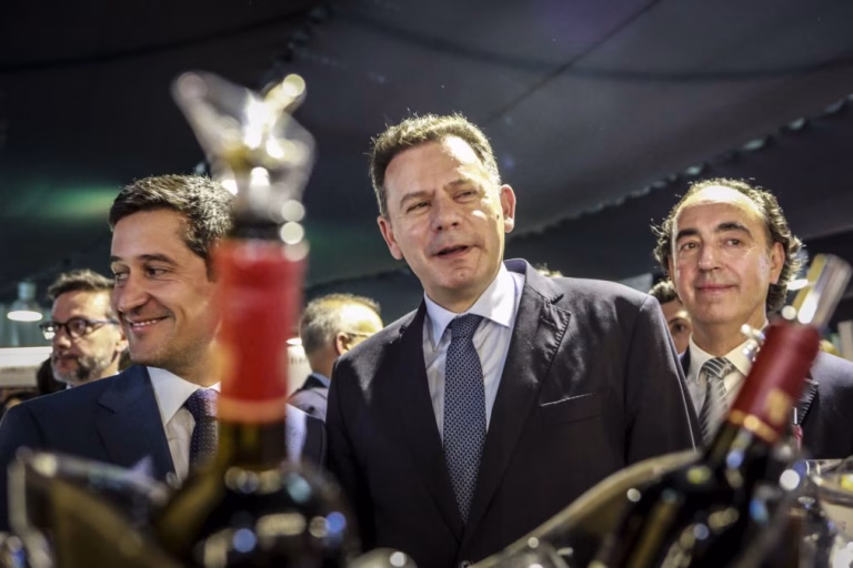 Na Lei Laboral as pessoas e as empresas estão ao lado do Governo - Montenegro