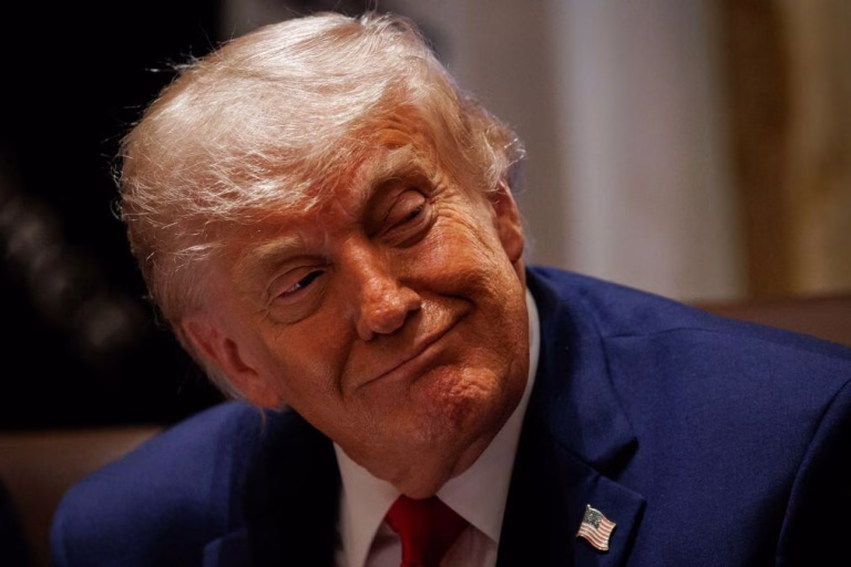 Trump admite ter chamado 