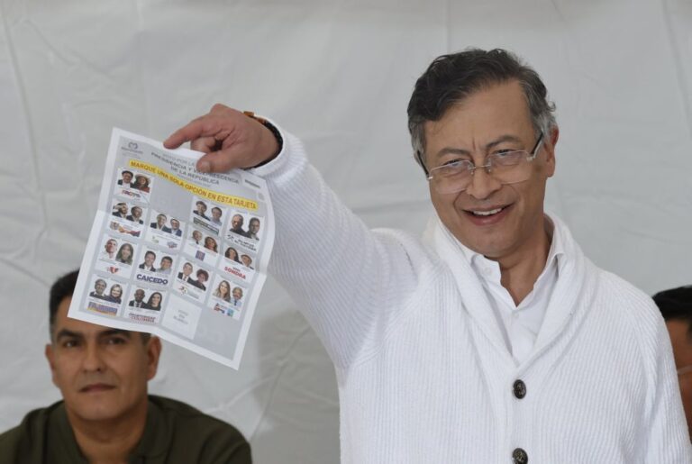 Líder da Colômbia acusa Presidente dos EUA de apoiar 
