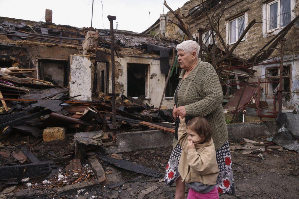 Troca de ataques entre Rússia e Ucrânia causam pelo menos dois mortos