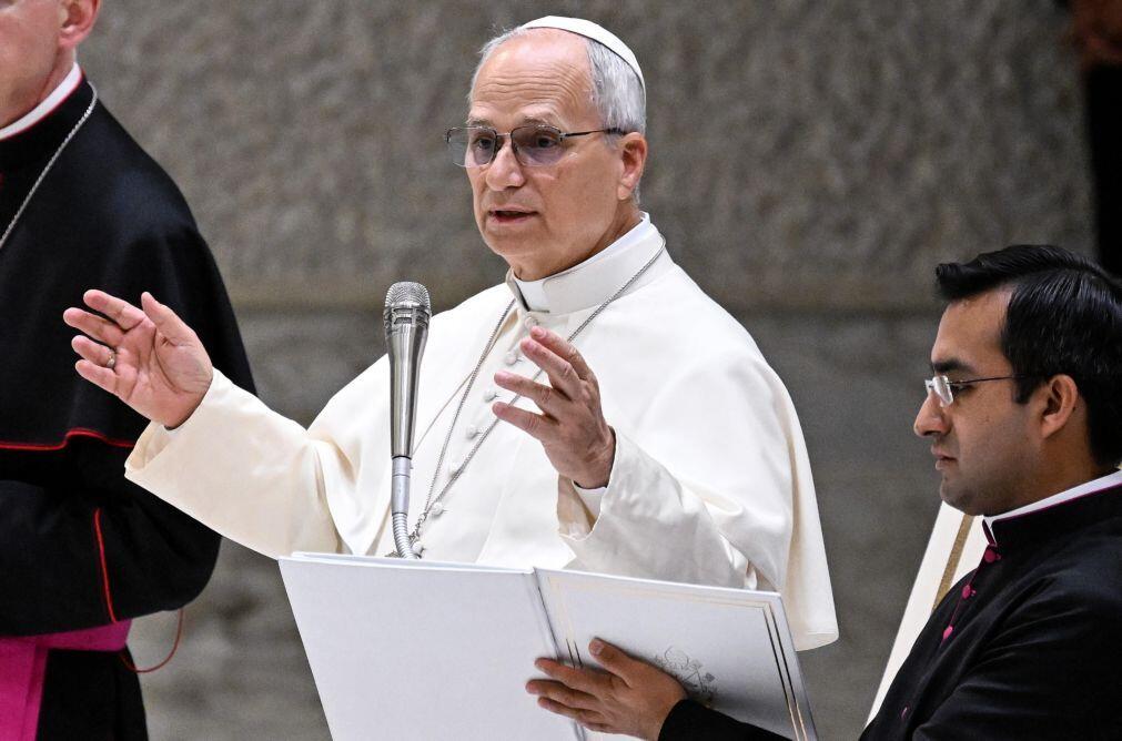 Papa nomeia pela primeira vez uma leiga para chefiar “ministério” no Vaticano